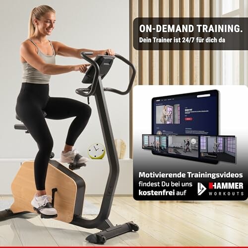 Frau trainiert auf Heimtrainer mit Online-Workouts.